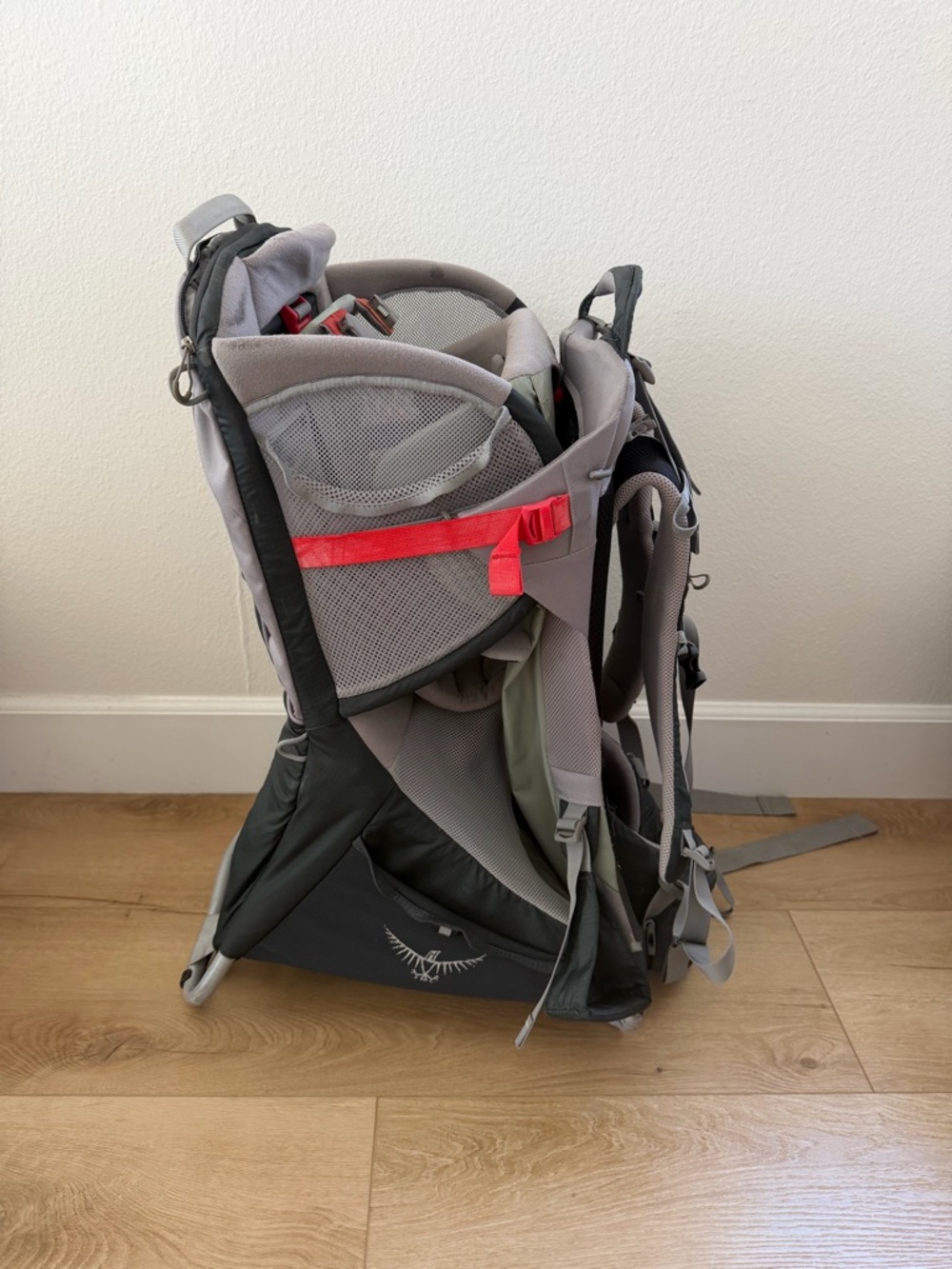 Osprey Poco Plus Carrier. - Picture 3 of 9